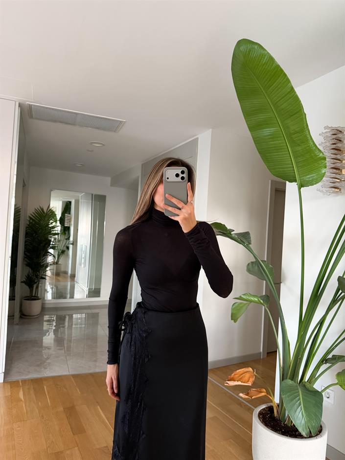 Dilvin Balıkçı Yaka Kaşmir Bluz - Siyah