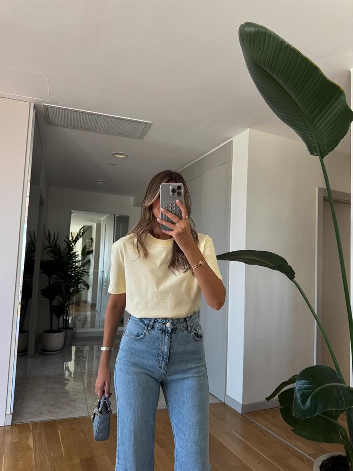 Dilvin Dekoratif Dikişli Bisiklet Yaka Tişört - Açık Sarı 