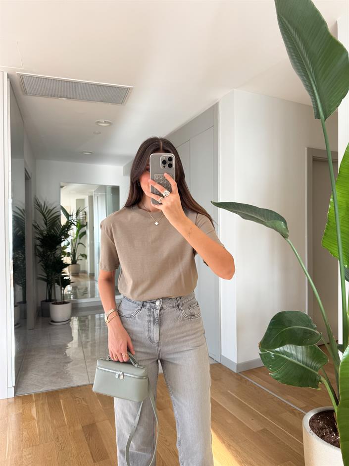 Dilvin Dekoratif Dikişli Bisiklet Yaka Tişört-Mint Yeşili 