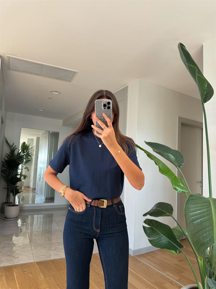 Dilvin Dekoratif Dikişli Bisiklet Yaka Tişört-Lacivert