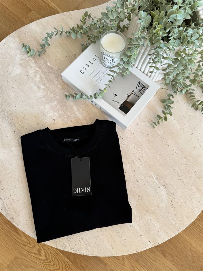 Dilvin Dekoratif Dikişli Bisiklet Yaka Tişört-Siyah