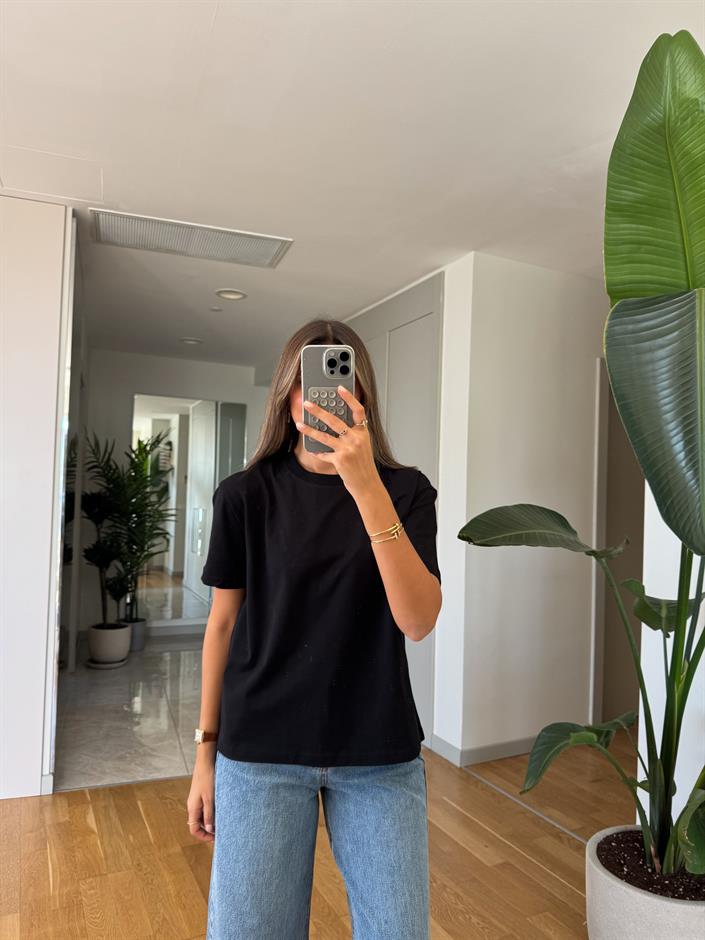 Dilvin Dekoratif Dikişli Bisiklet Yaka Tişört-Siyah