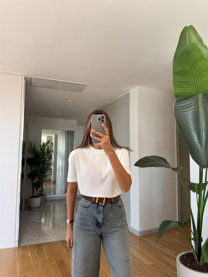 Dilvin Dekoratif Dikişli Bisiklet Yaka Tişört-Ekru