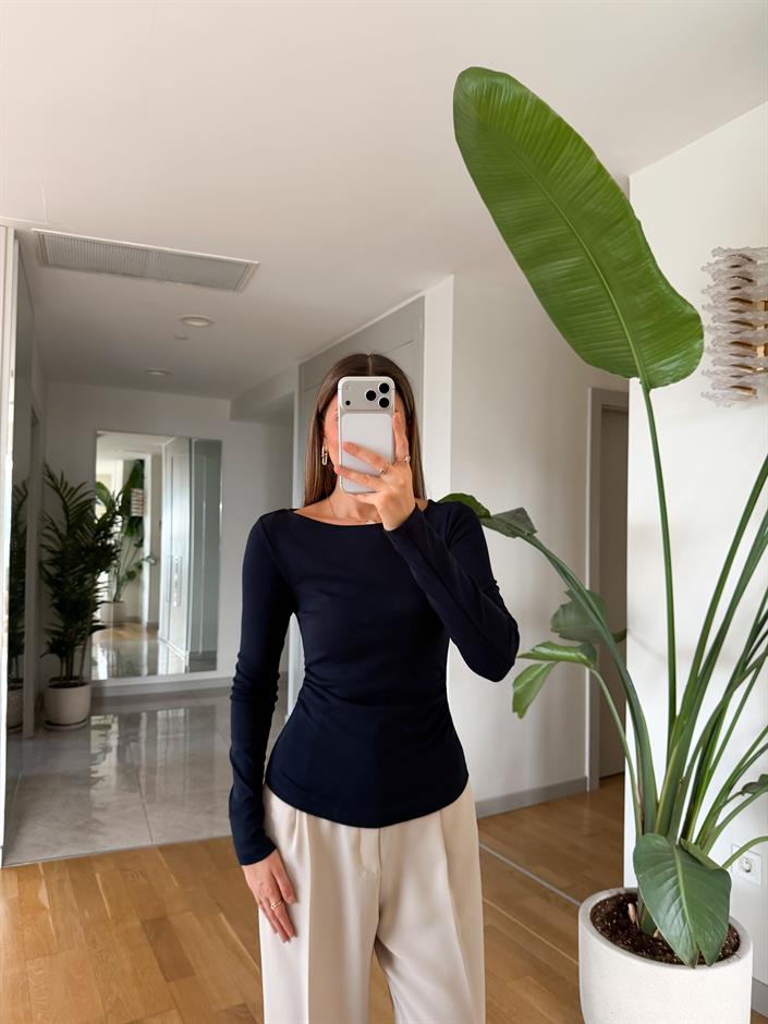 Dilvin Kayık Yaka Drapeli Basic - Lacivert