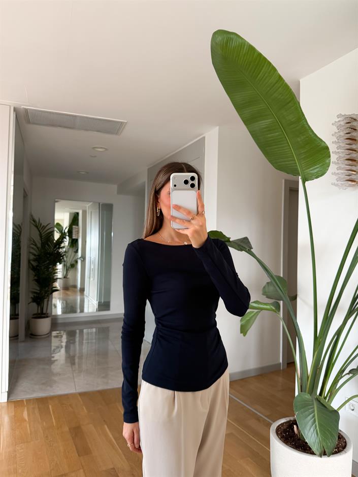 Dilvin Kayık Yaka Drapeli Basic - Lacivert