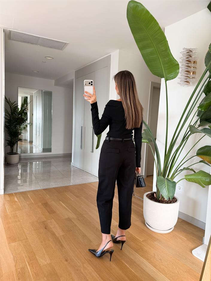 Dilvin Kemerli Havuç  Pantolon- Siyah