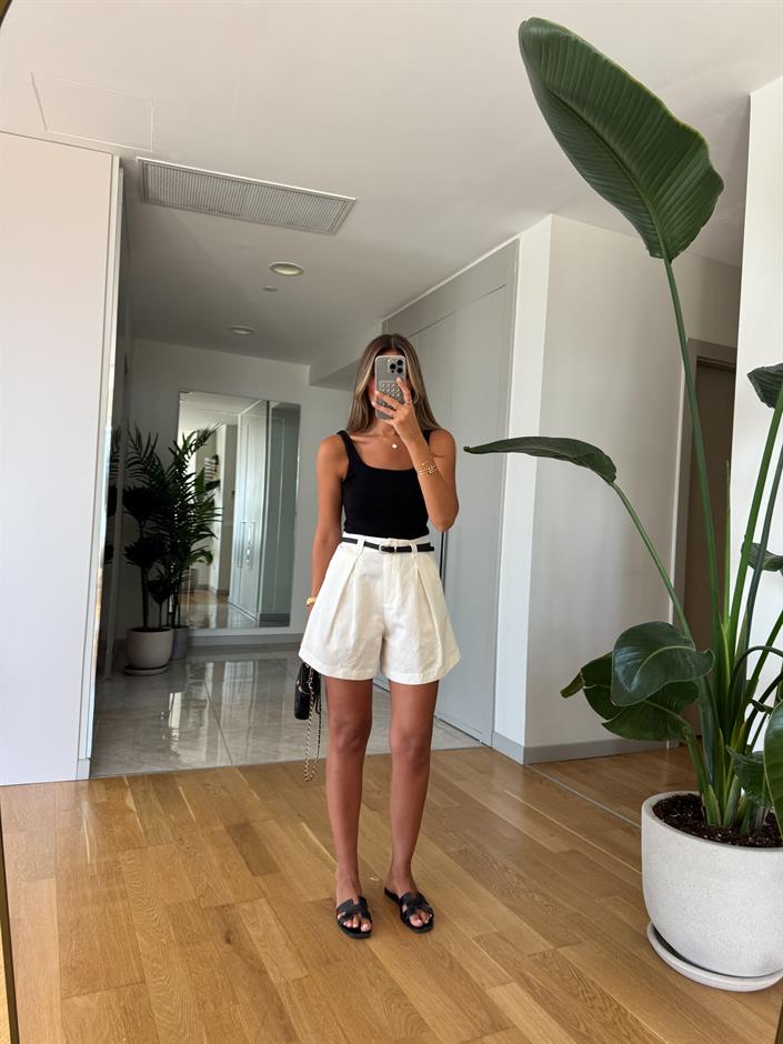 Dilvin Kemerli Pensli Bermuda Şort - Ekru