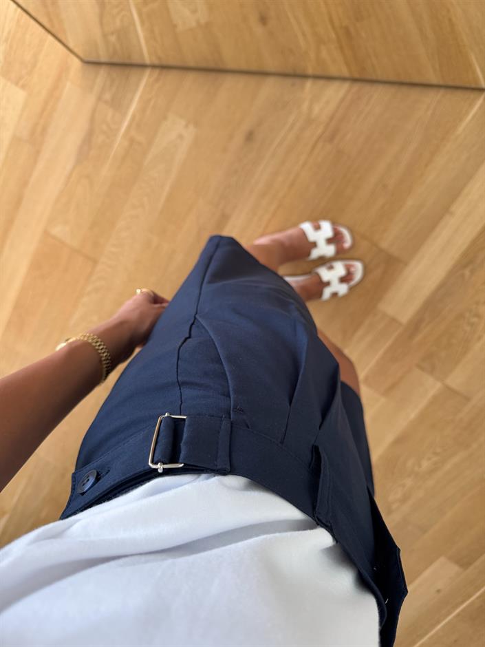 Dilvin Şehir Boy Şort - Lacivert