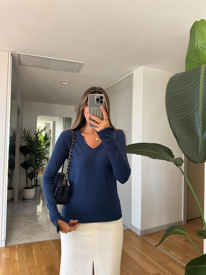 Dilvin V Yaka Kolu Yırtmaçlı Kazak - İndigo