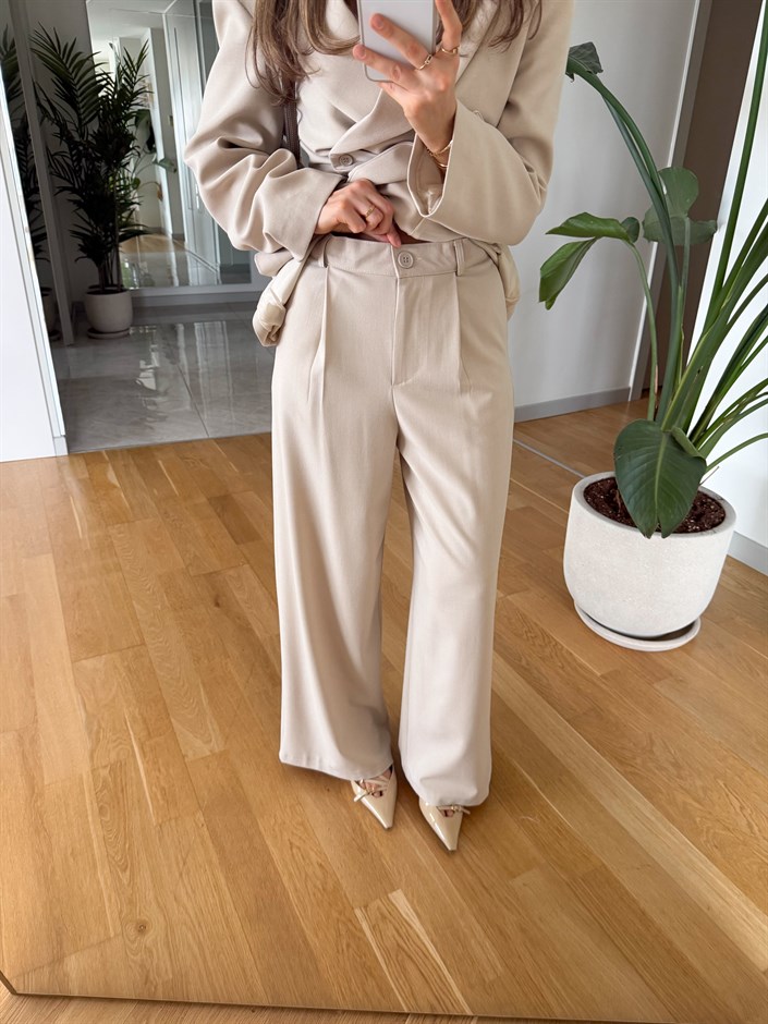 Drape Detaylı Blazer Takım - Bej