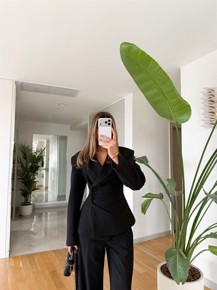 Drape Detaylı Blazer Takım - Siyah