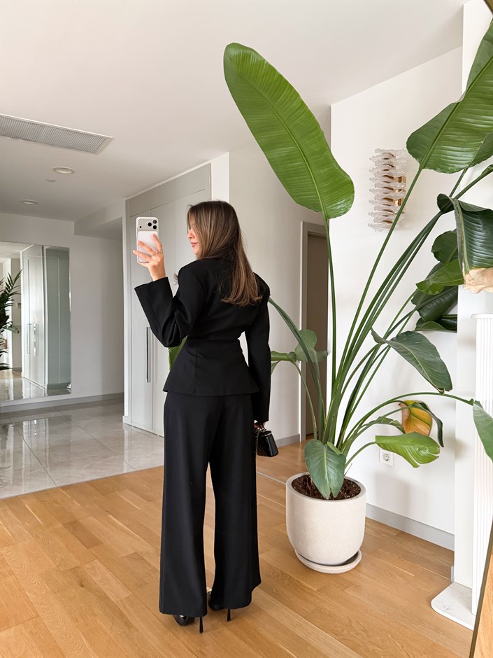 Drape Detaylı Blazer Takım - Siyah