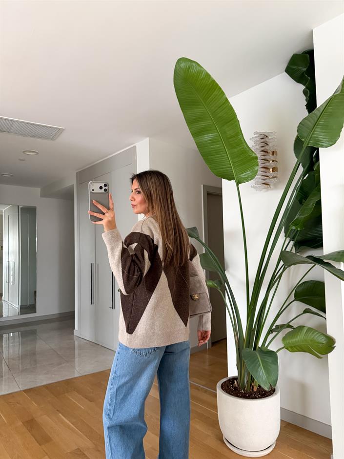 Düğmeli Baklava Desen Kazak - Kahve Bej 