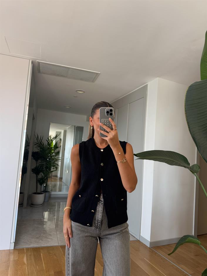 Berry Düğmeli Cepli Hırka - Siyah