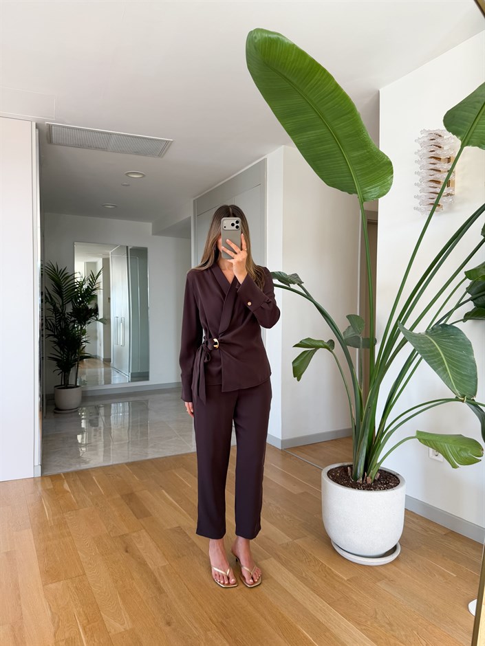Dylan Gold Broş Detaylı Takım - Kahve