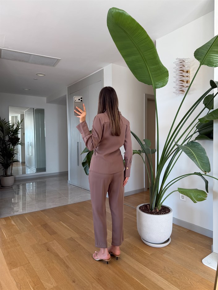 Dylan Gold Broş Detaylı Takım - Vizon