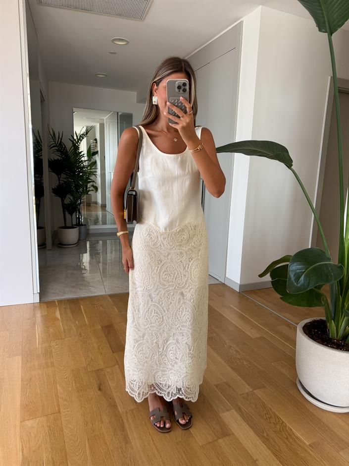 Ekru Dantel Detaylı Garnili Elbise 