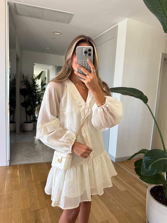 Ekru Fırfır Detaylı Elbise