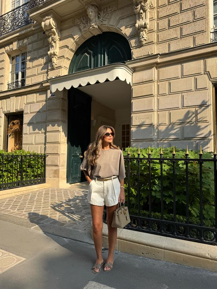 Ekru Pileli Mini Şort 