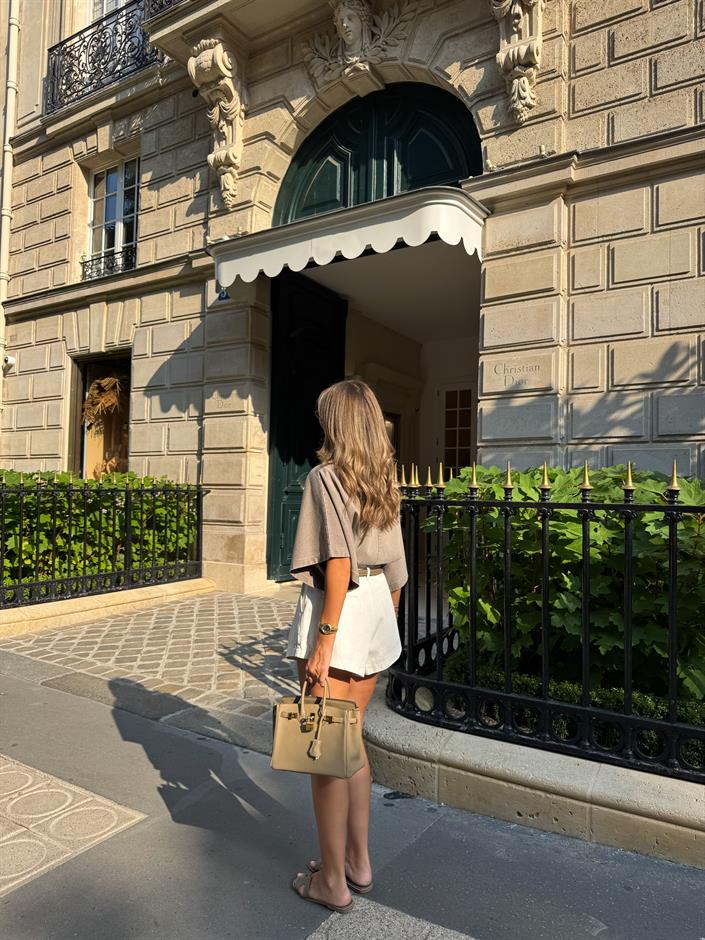 Ekru Pileli Mini Şort 