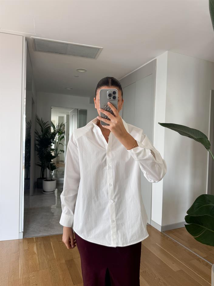 Ekru Tok Dokulu Vatkalı Poplin Gömlek