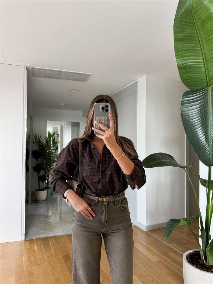 Eva Kahve Ekoseli Gömlek 