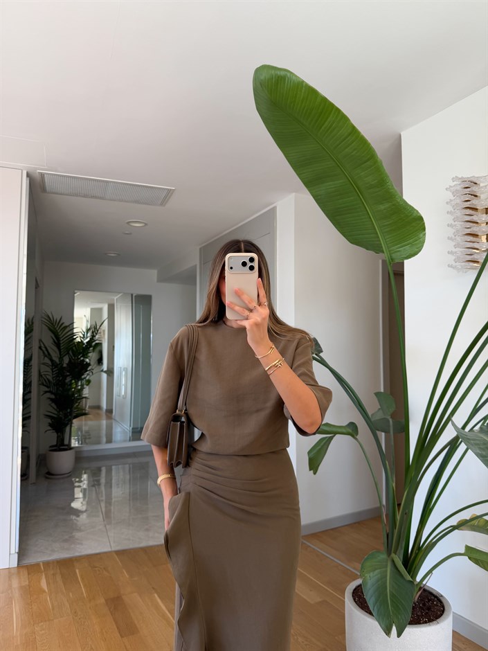 Fırfır Detaylı Yırtmaçlı Tensel Elbise - Haki 