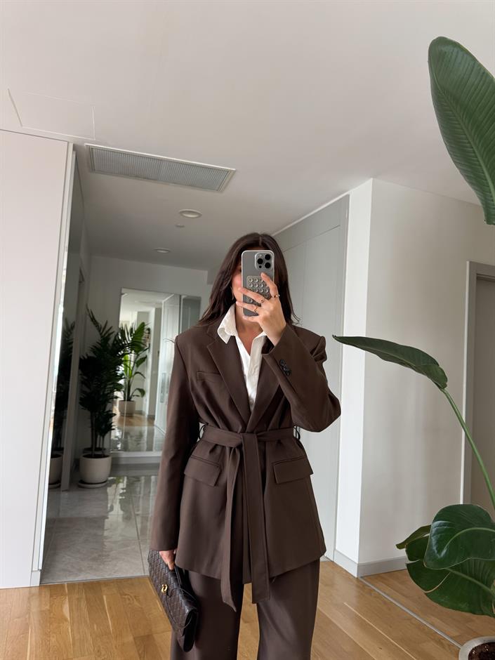 Flow Kuşaklı Ceket Pantolon Takım- Kahve
