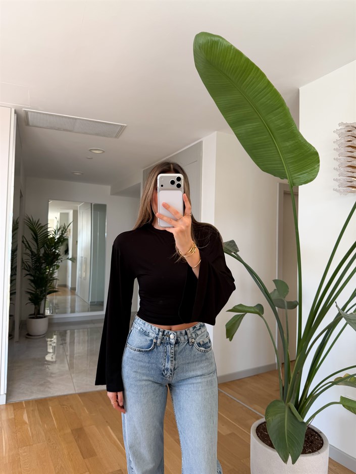 Geniş Kollu Yanları Büzgülü Bluz -Siyah