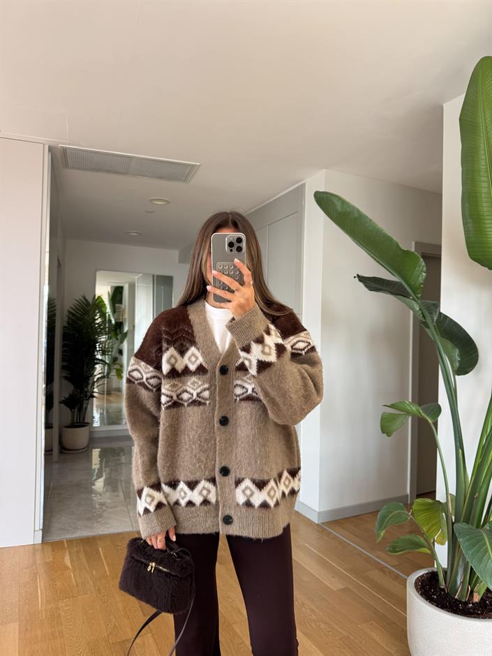 Geometrik Desenli Hırka 