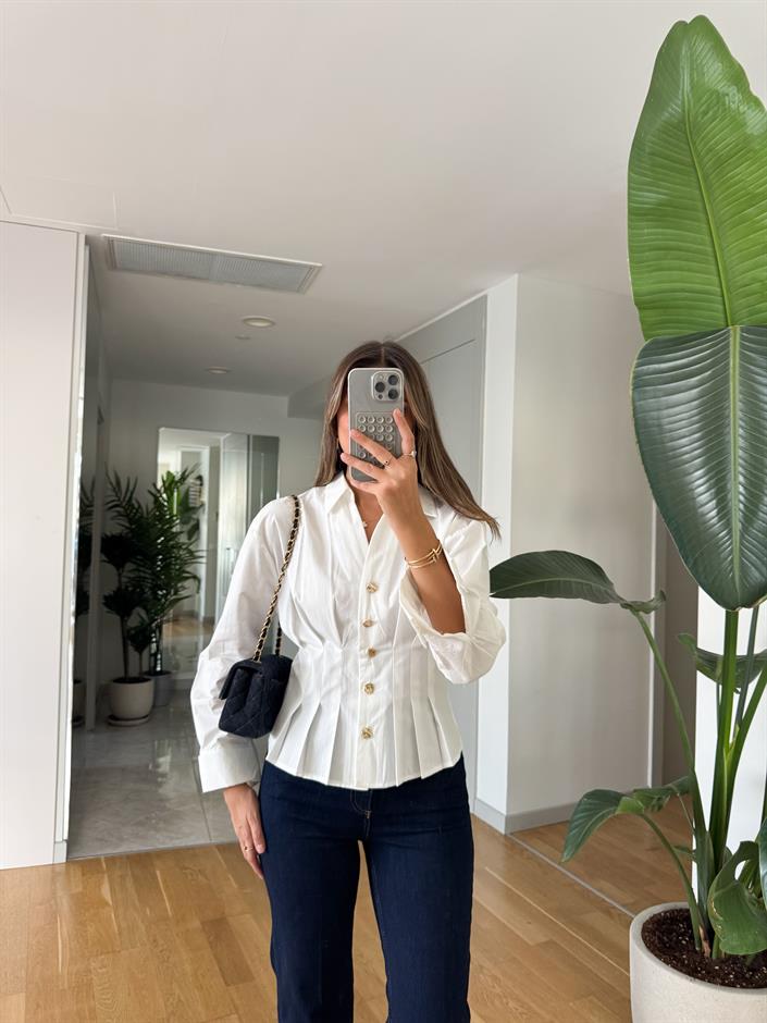 Gold Düğmeli Pileli Gömlek- Beyaz