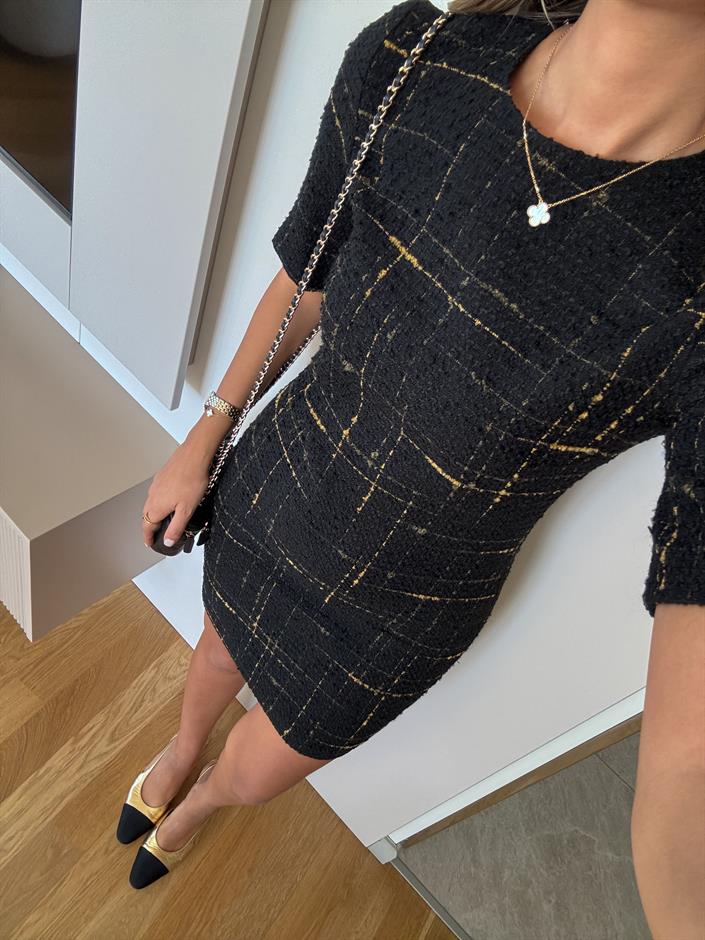Gold Efektli Siyah Tüvit Elbise