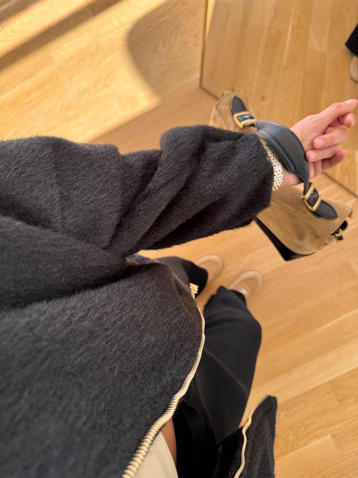 Gold Fermuarlı Tüylü Bomber Ceket - Siyah