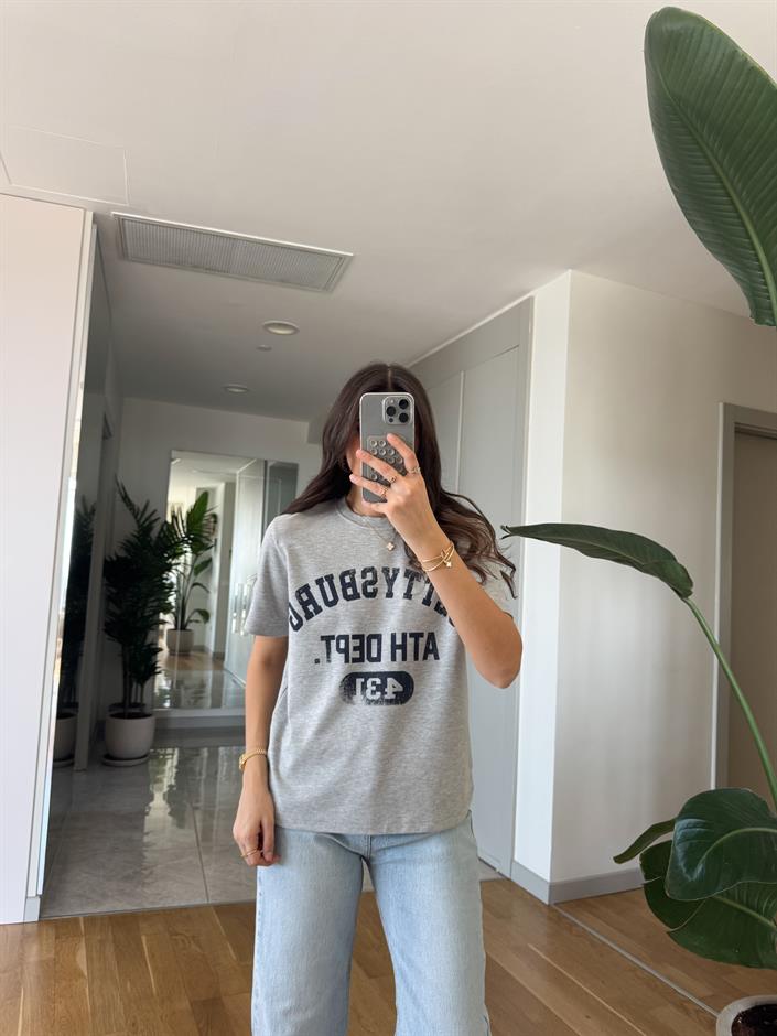 Gri Lacivert Yazılı Tişört