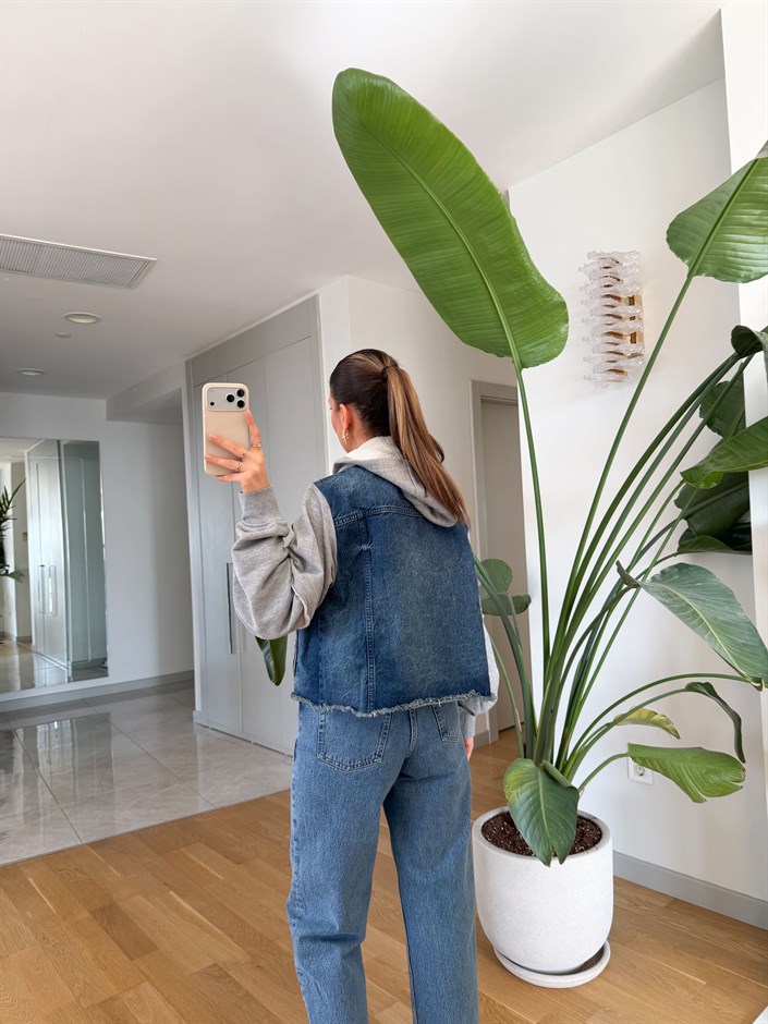 Gri  Sweat Detaylı  Kapüşonlu Kot Ceket 