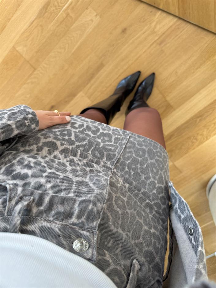 Gri Yıkamalı Mini Etek