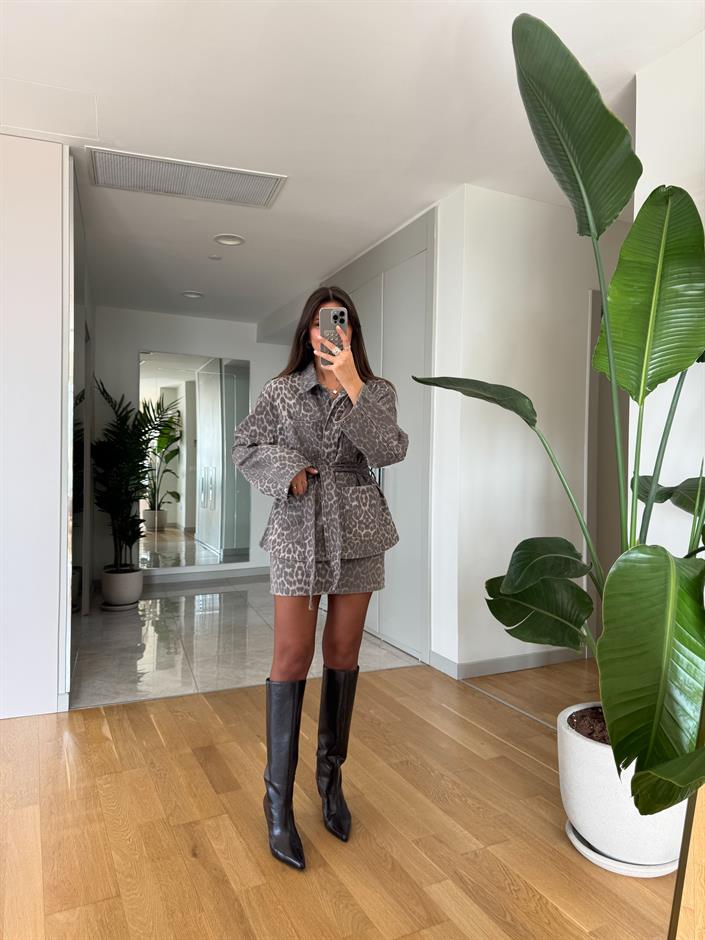 Gri Yıkamalı Mini Etek