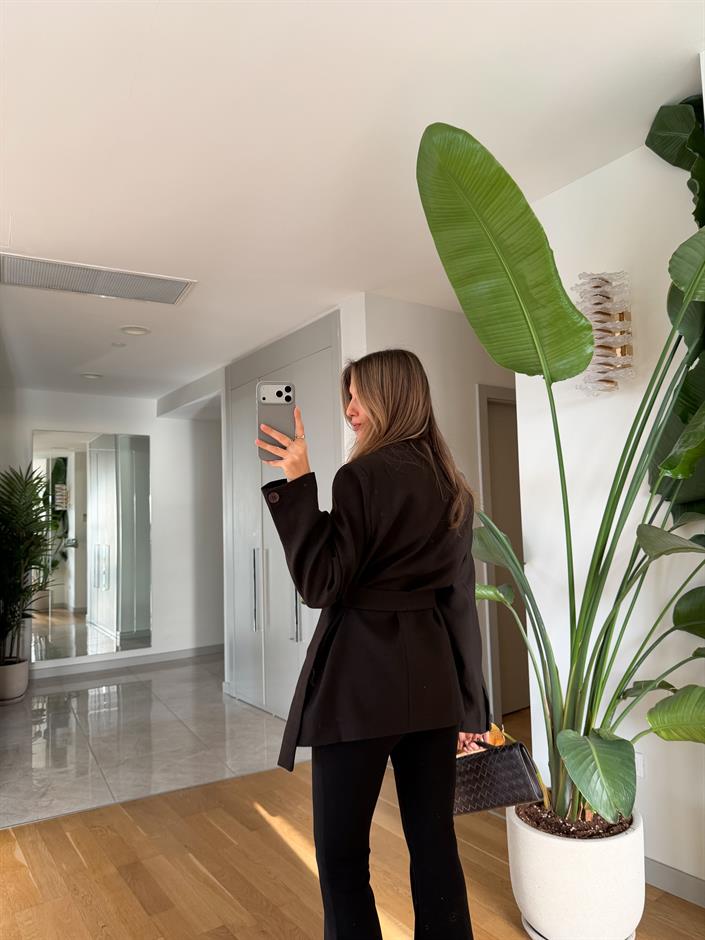 Hakim Yaka Kemerli Blazer - Acı Kahve