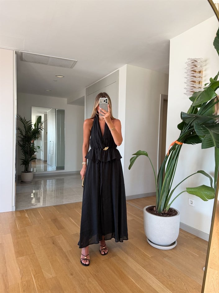 Halter Yaka Gold Broşlu Elbise - Siyah