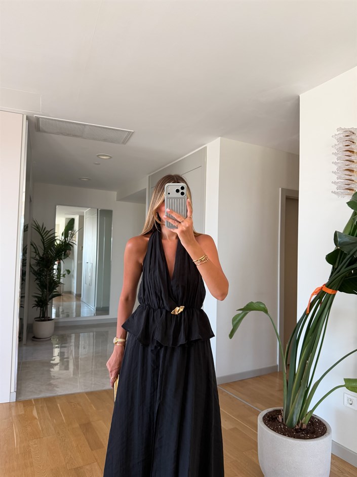 Halter Yaka Gold Broşlu Elbise - Siyah