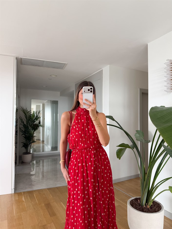 Halter Yaka Puantiyeli Şifon Elbise - Kırmızı