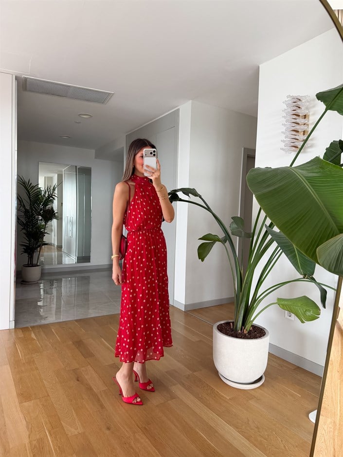 Halter Yaka Puantiyeli Şifon Elbise - Kırmızı