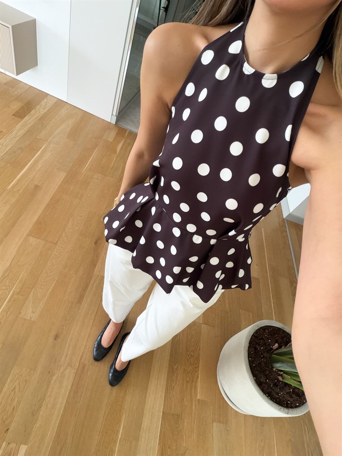 Halter Yaka Sırt Dekolteli Puantiyeli Volanlı Bluz-Kahve