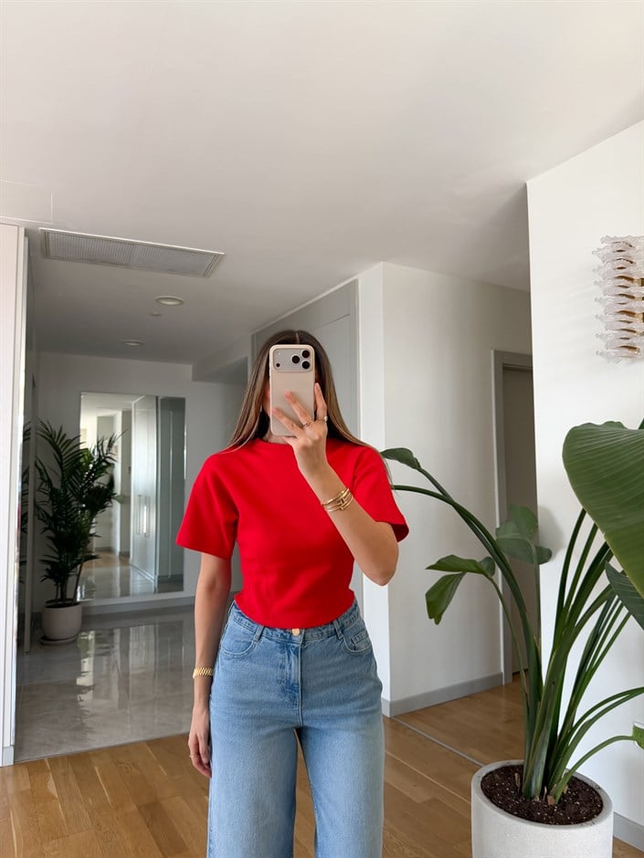 Heleni Belden Oturmalı Tişört - Kırmızı 