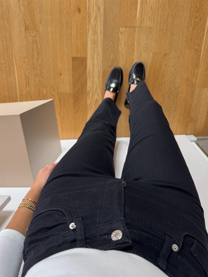 Irana Kesik Paça Jean - Siyah