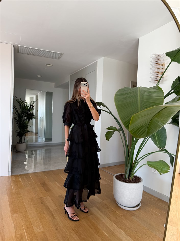 İthal İşlemeli Kat Kat Elbise - Siyah