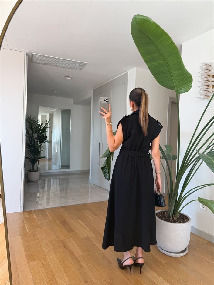 Julie Apolet Detaylı Kemerli Elbise - Siyah