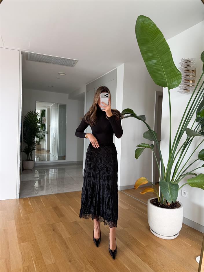 Kadife Dantel Detaylı Etek - Siyah