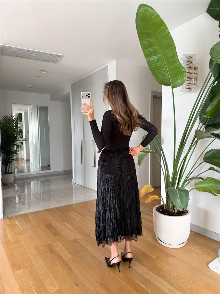 Kadife Dantel Detaylı Etek - Siyah