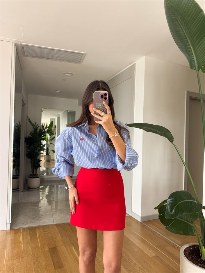 Kalp Nakışlı Mavi Çizgili Gömlek